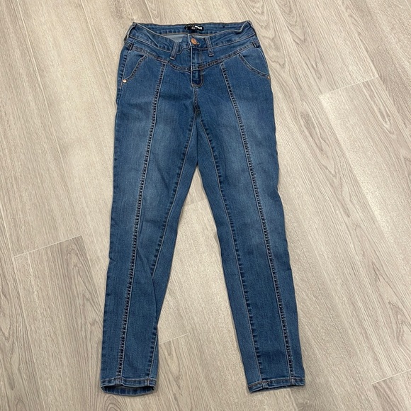 Fashionova Jeans - Picture 1 of 2